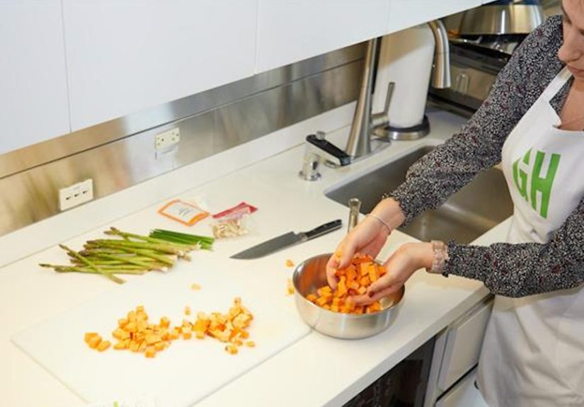 Blue Apron vs. HelloFresh Review 2025: What You Need to Know
