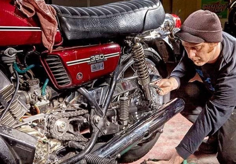 How to Change a Motorcycle Chain and Sprockets (DIY)