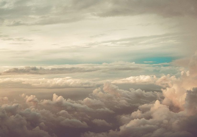 Interpreting Dreams: Analysis Theories Plus 9 Common Dreams