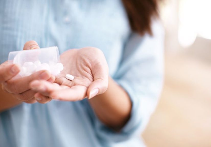 Naproxen: Side Effects, Dosage, Uses, Brand Names, and More