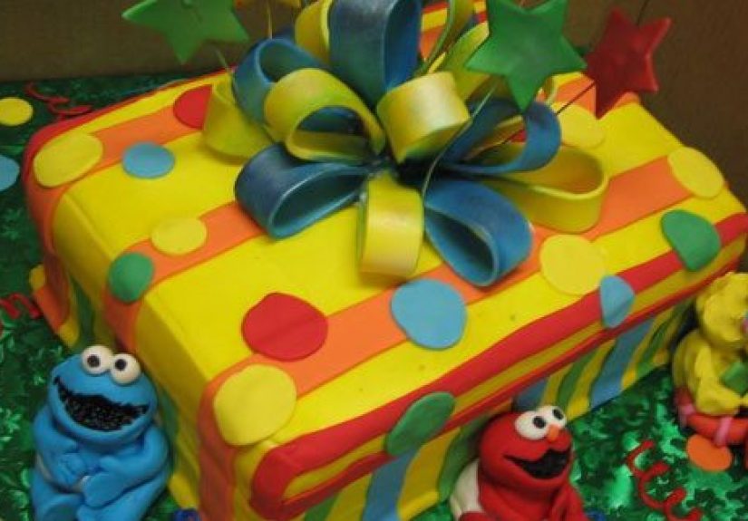 10 Incredibly Bizarre And Awful Cakes