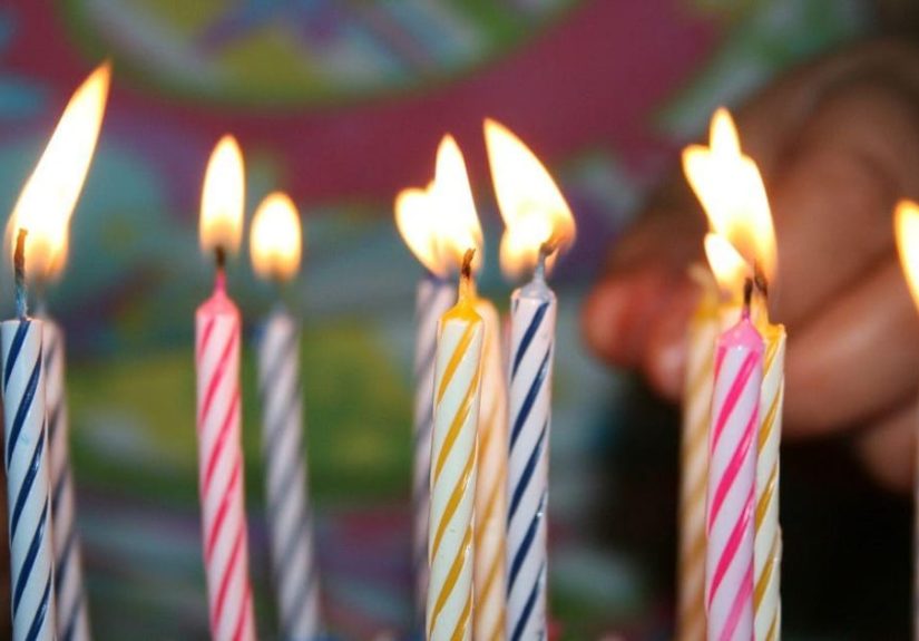 50+ Famous People Born On February 21 (With Photos)