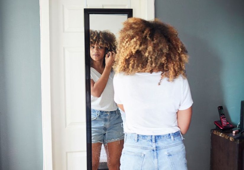 Biotina para el crecimiento del cabello: Efectos secundarios, dosis y