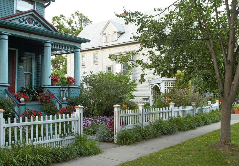 11 Low Maintenance Front Yard Landscaping Ideas