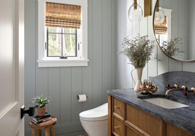 4 Paint Colors That Can Ruin Your Bathroom Instantly