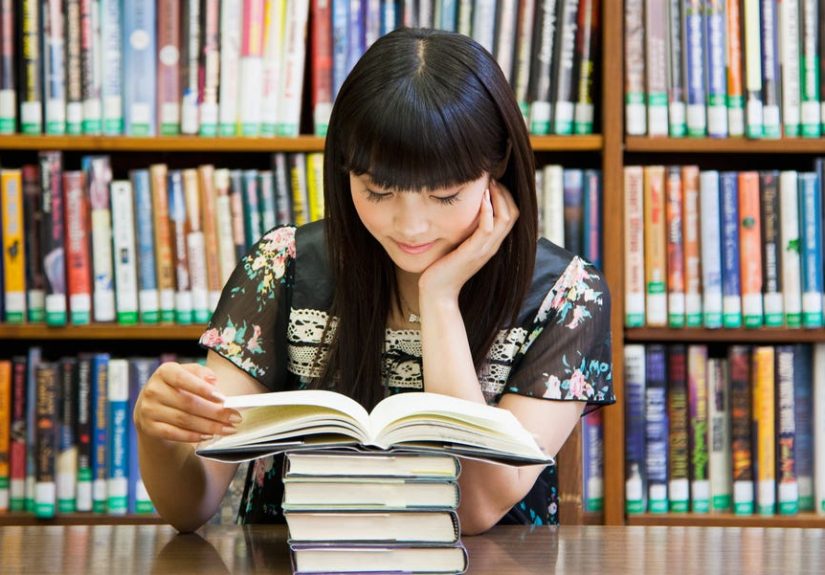 8 Bestselling Authors Shared Their Favorite Books of the Year