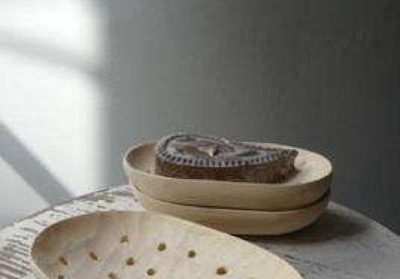 Bath: Lemonwood Soap Dish from Ochre