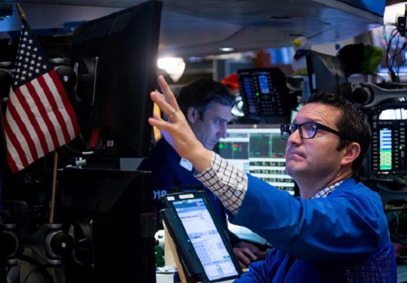 Difference Between Full-Service and Discount Brokers