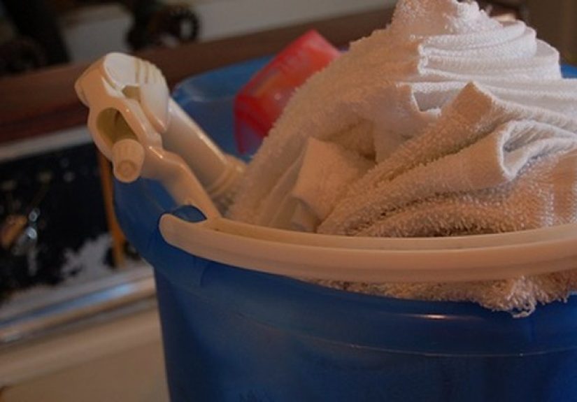 How to Remove Mop N Glo From Linoleum Floors