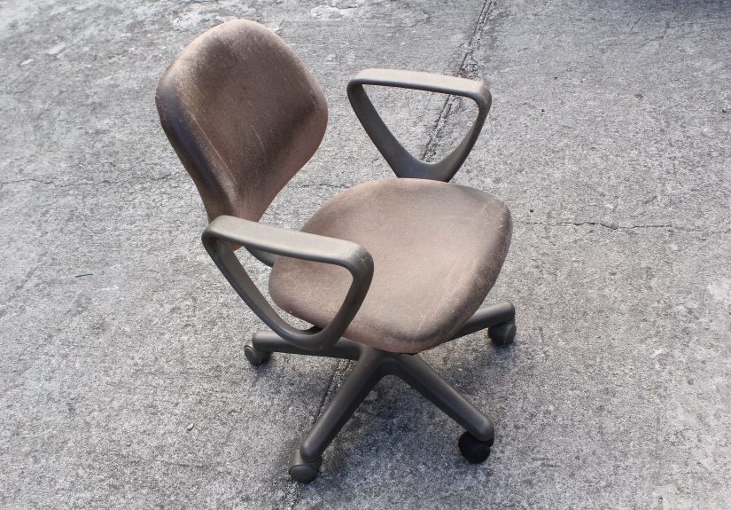 How to Replace Office Chair Casters: 15 Steps