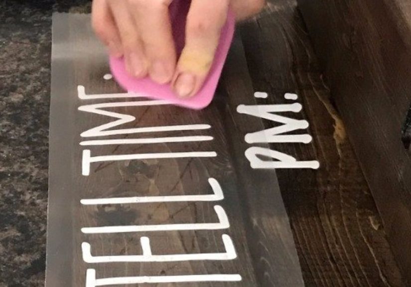 How To Tell Time - Coffee And Wine DIY Sign Hanger