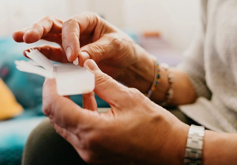 Hydroxychloroquine for Rheumatoid Arthritis: How It Works, Side Effect