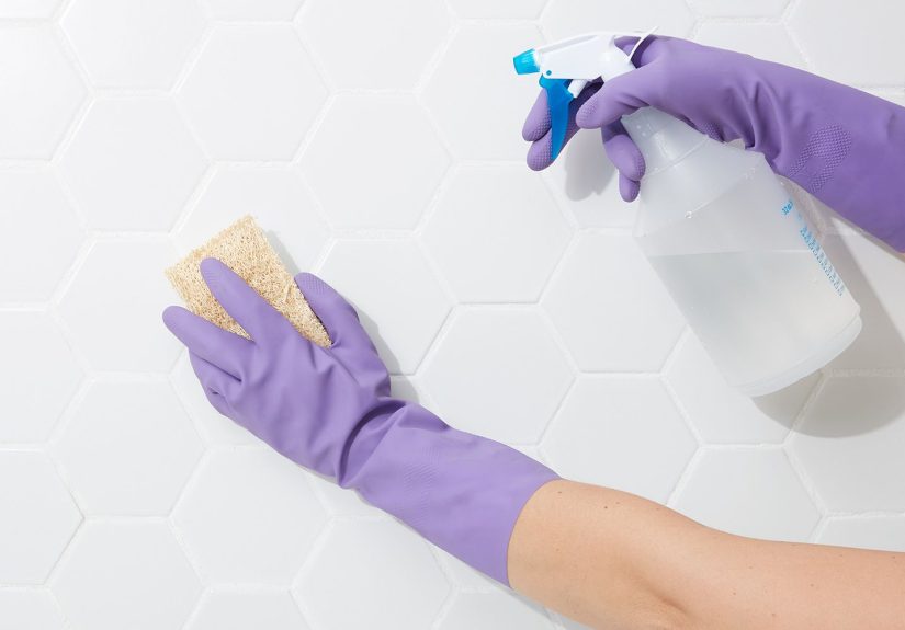Should You Use Bleach in the Bathroom? When It Helps, and When It Doesn't