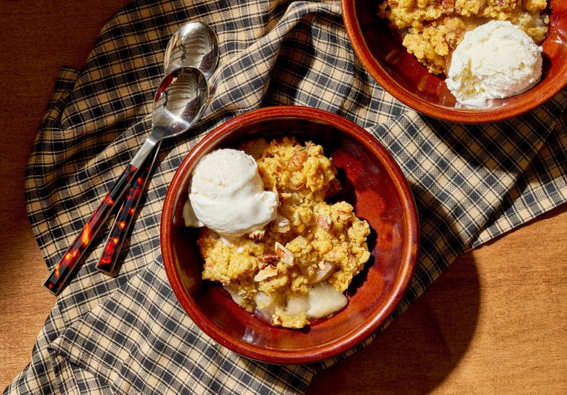 Slow Cooker Apple Dump Cake Recipe