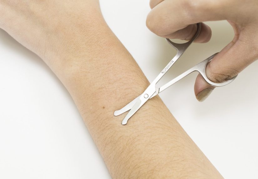 How to Get Wax Off Skin: 11 Steps